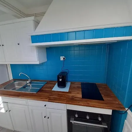 2/4 Pers Proche Centre Avec Balcon, Parking