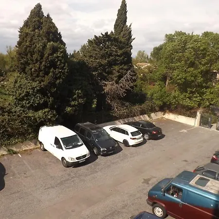 Apartment 2/4 Pers Proche Centre Avec Balcon, Parking *