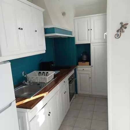 2/4 Pers Proche Centre Avec Balcon, Parking * Narbonne