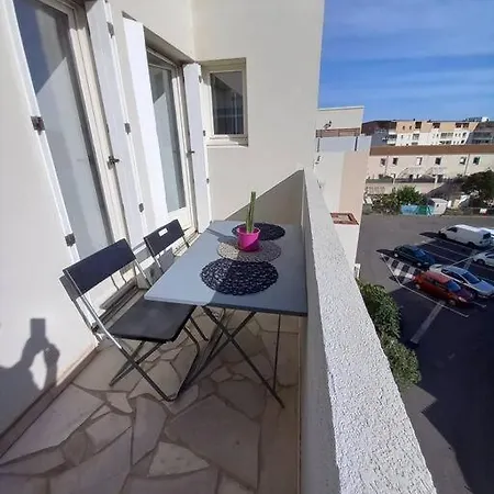2/4 Pers Proche Centre Avec Balcon, Parking דירה נרבון