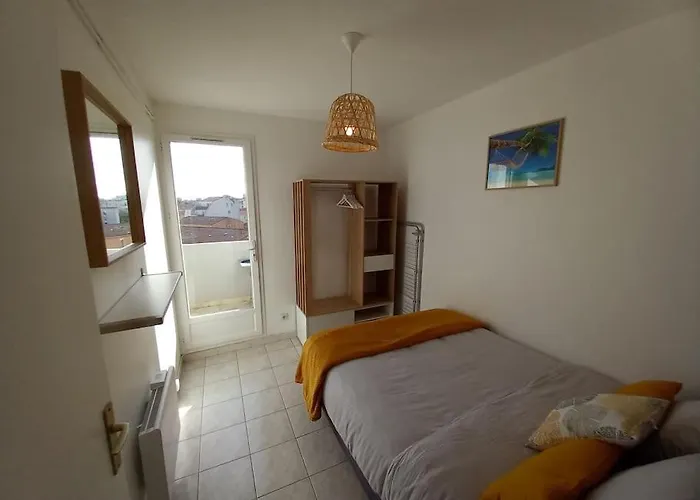 Appartement 2/4 Pers Proche Centre Avec Balcon, Parking *